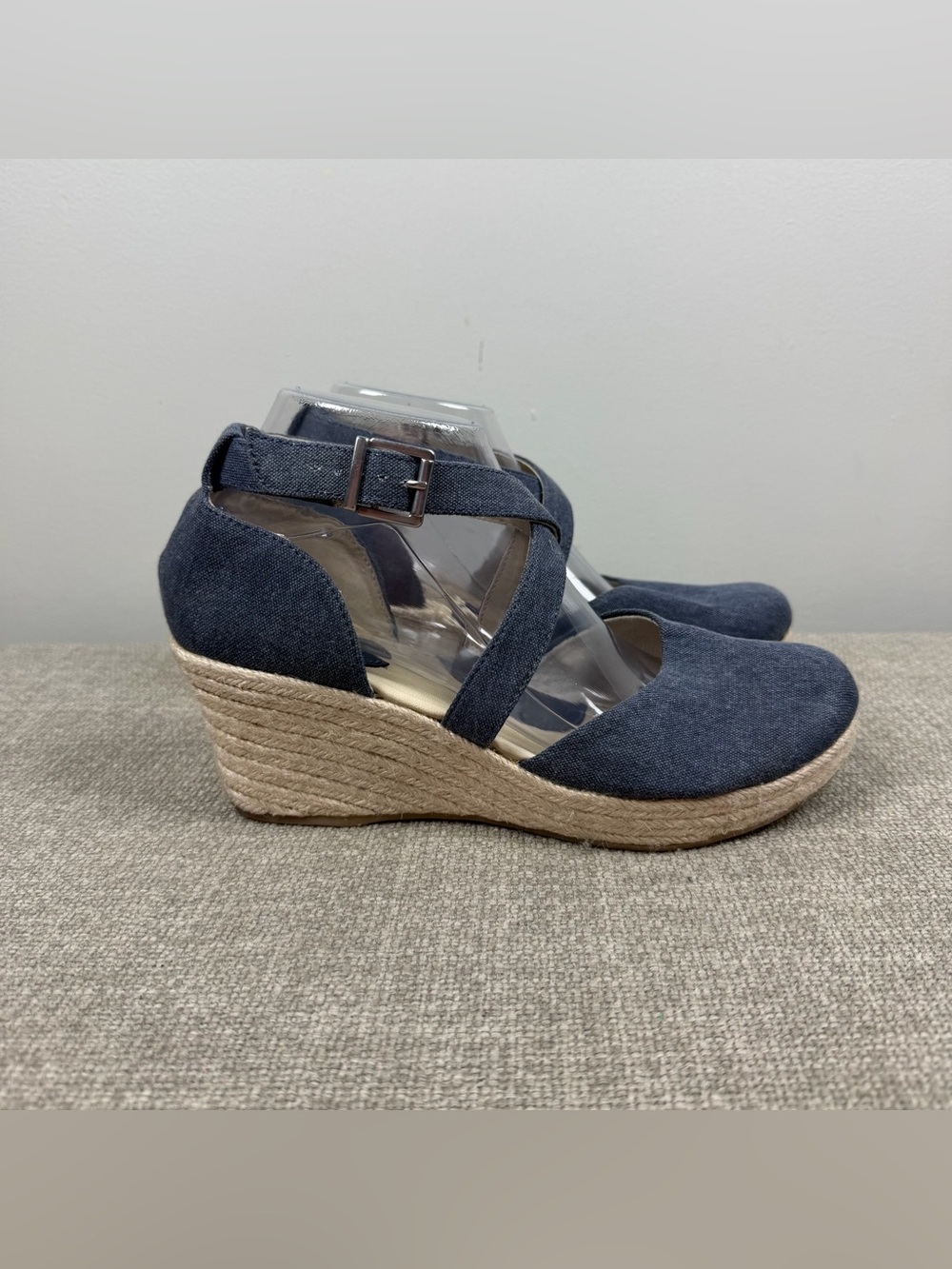 B.O.C. Born Bree Espadrille Comfort Canvas Blue Denim Cross Ankle Straps Wedge 9